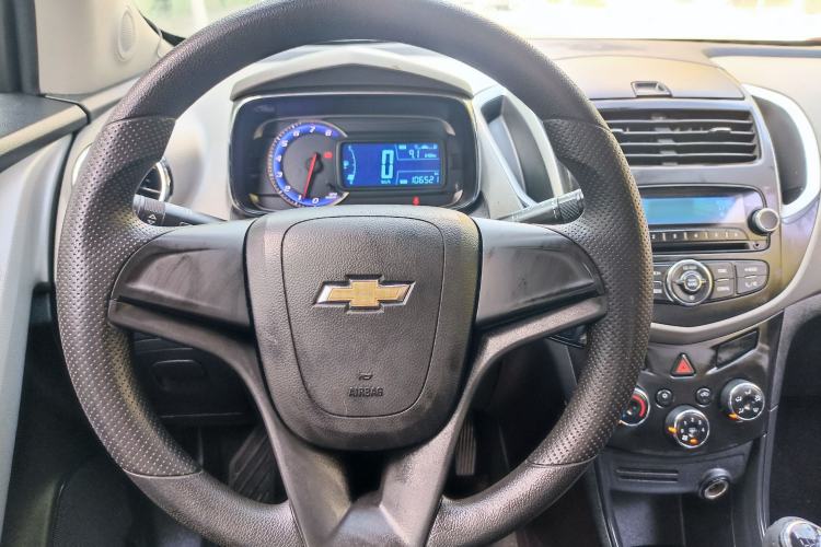 Used Chevrolet Trax 2014 1.4T Manual Two-Wheel Drive Comfort Model Interior 10