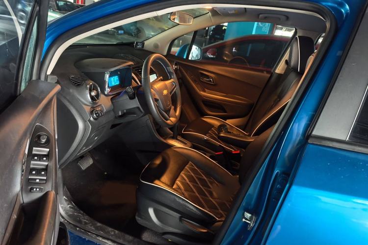 Used Chevrolet Trax 2014 1.4T Automatic Two-Wheel Drive Comfort Version Interior 2