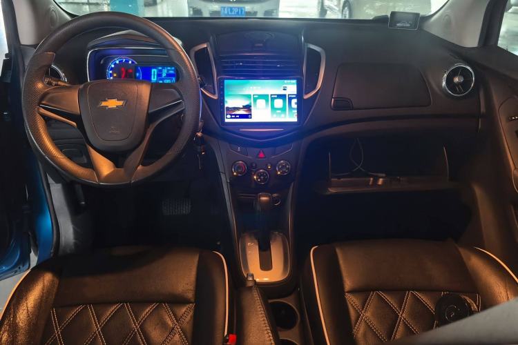 Used Chevrolet Trax 2014 1.4T Automatic Two-Wheel Drive Comfort Version Interior 3