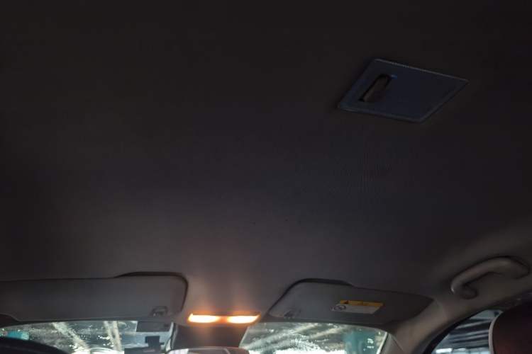 Used Chevrolet Trax 2014 1.4T Automatic Two-Wheel Drive Comfort Version Interior 4