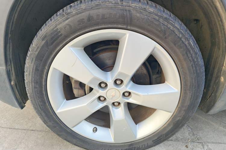 Used Chevrolet Trax 2014 1.4T Automatic Two-Wheel Drive Comfort Version Left Front Wheel Hub