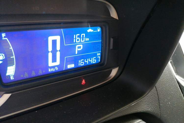 Used Chevrolet Trax 2014 1.4T Automatic Two-Wheel Drive Luxury Model Odometer Close Up