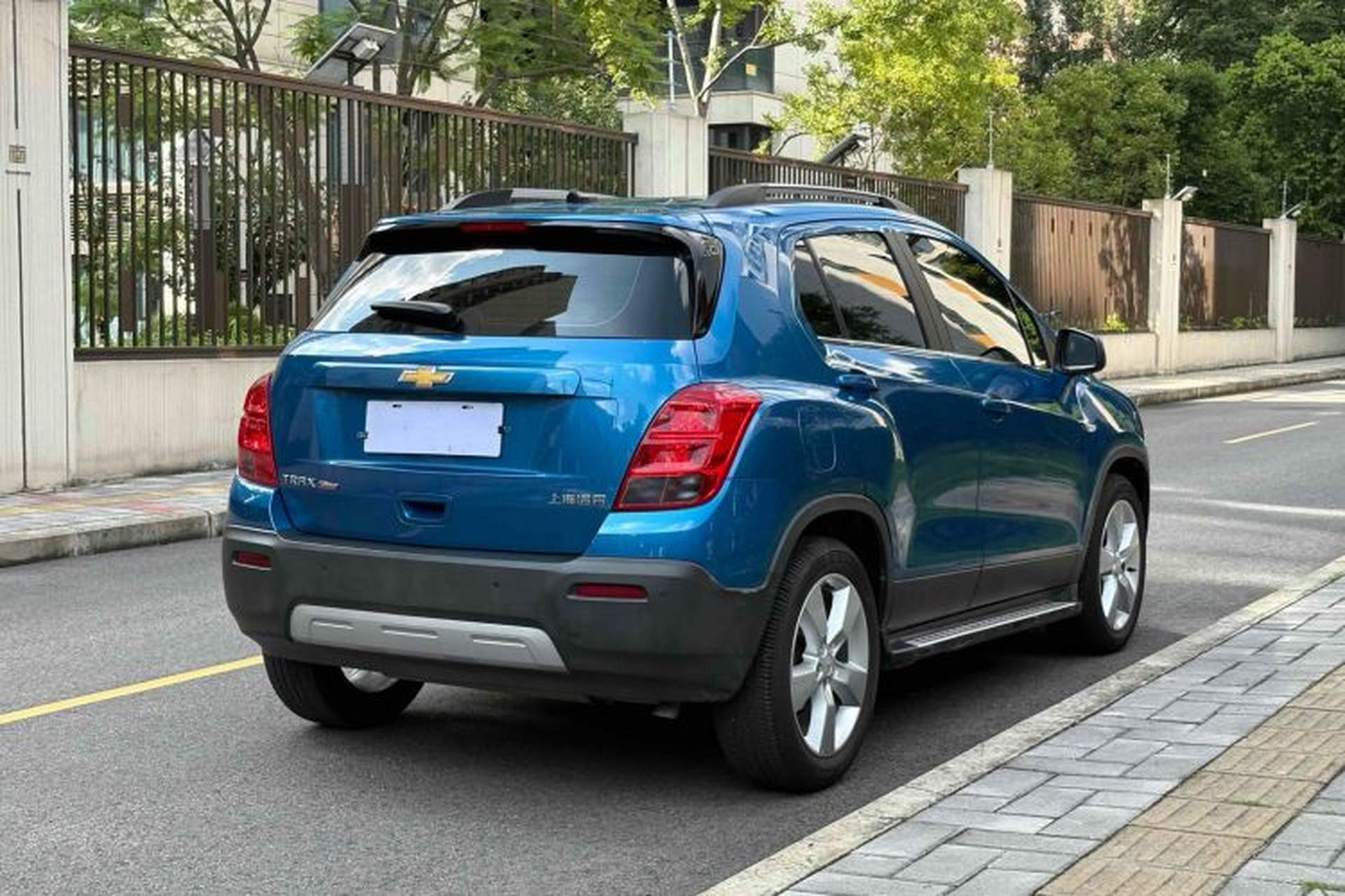 Used Chevrolet Trax 2014 1.4T Automatic Two-Wheel Drive Luxury Model Rear Right 45 Deg