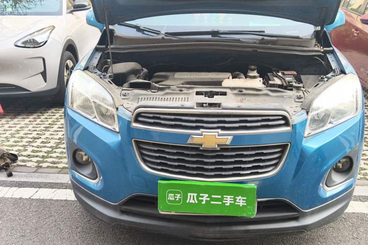 Used Chevrolet Trax 2014 1.4T Manual Two-Wheel Drive Comfort Model Right Front Headlight