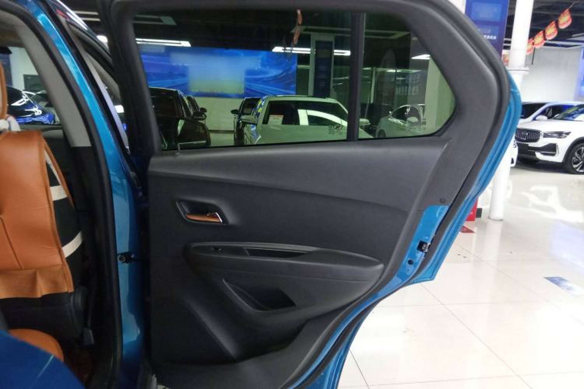 Used Chevrolet Trax 2014 1.4T Automatic Two-Wheel Drive Luxury Model Right Rear Door Interior