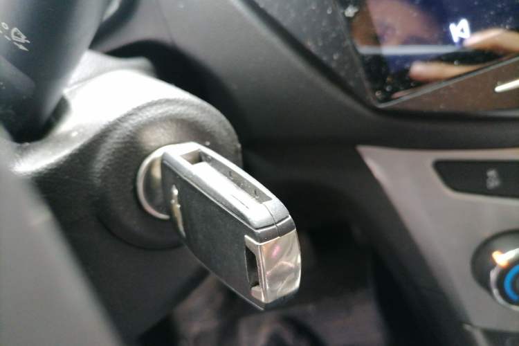 Used Chevrolet Trax 2014 1.4T Automatic Two-Wheel Drive Luxury Model Vehicle Key
