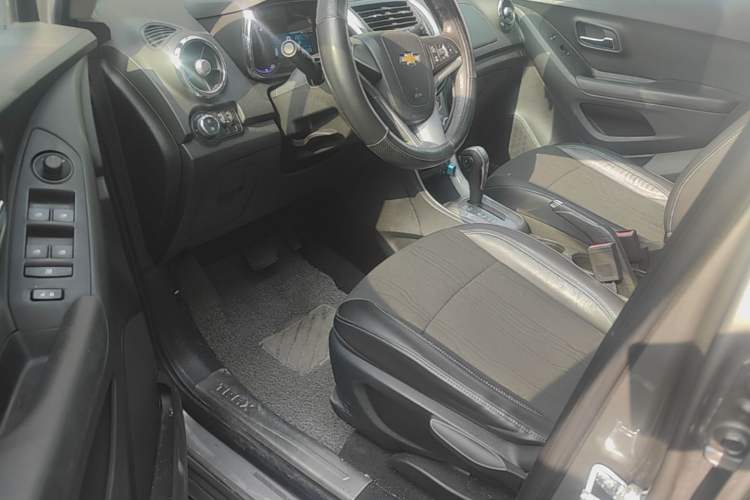 Used Chevrolet Trax 2014 1.4T Automatic Two-Wheel Drive Luxury Model Driver Seat