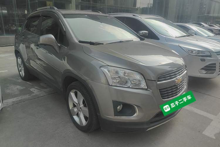 Used Chevrolet Trax 2014 1.4T Automatic Two-Wheel Drive Luxury Model Front Right 45 Deg