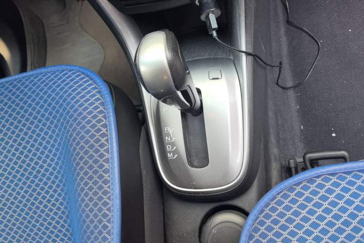 Used Chevrolet Trax 2014 1.4T Automatic Two-Wheel Drive Luxury Model Gear Lever