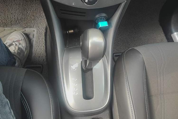 Used Chevrolet Trax 2014 1.4T Automatic Two-Wheel Drive Luxury Model Gear Lever
