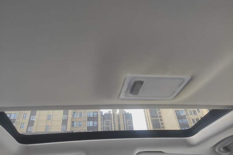 Used Chevrolet Trax 2014 1.4T Automatic Two-Wheel Drive Luxury Model Headliner