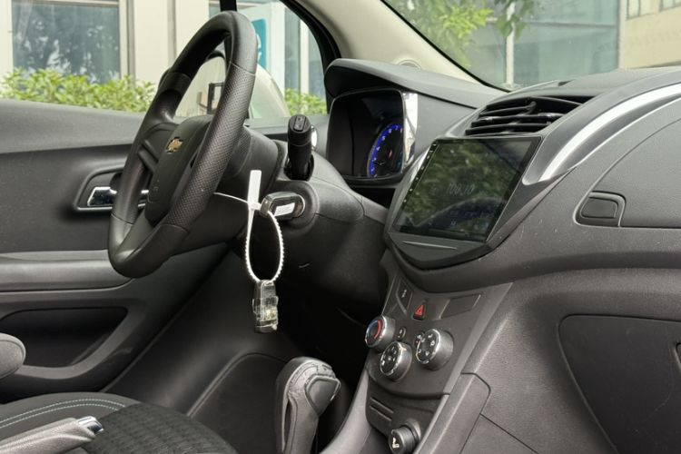 Used Chevrolet Trax 2014 1.4T Automatic Two-Wheel Drive Comfort Version Interior 2