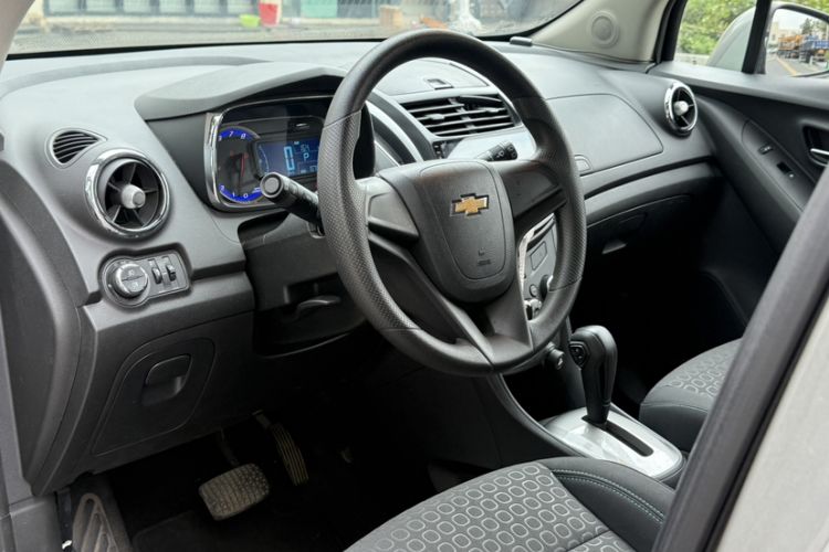 Used Chevrolet Trax 2014 1.4T Automatic Two-Wheel Drive Comfort Version Interior 3