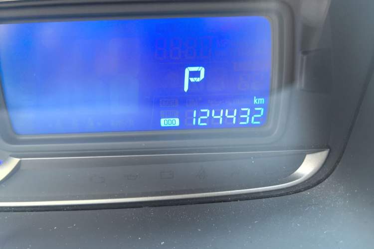 Used Chevrolet Trax 2014 1.4T Automatic Two-Wheel Drive Luxury Model Odometer Close Up
