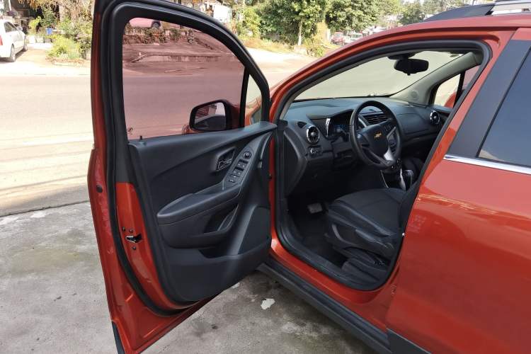 Used Chevrolet Trax 2014 1.4T Automatic Two-Wheel Drive Luxury Model Driver Seat