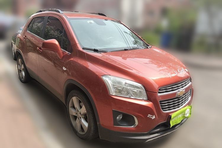 Used Chevrolet Trax 2014 1.4T Automatic Two-Wheel Drive Luxury Model Front Right 45 Deg