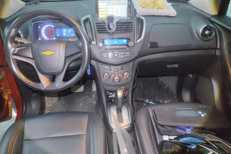 Used Chevrolet Trax 2014 1.4T Automatic Two-Wheel Drive Comfort Version Interior 2