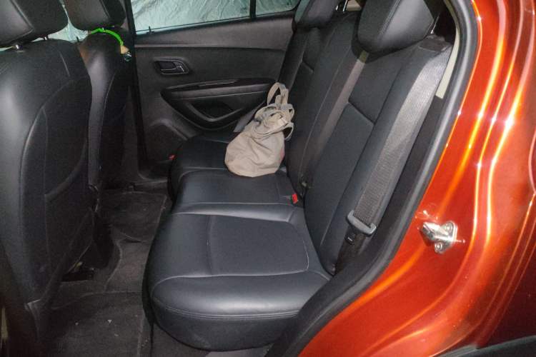 Used Chevrolet Trax 2014 1.4T Automatic Two-Wheel Drive Comfort Version Interior 4