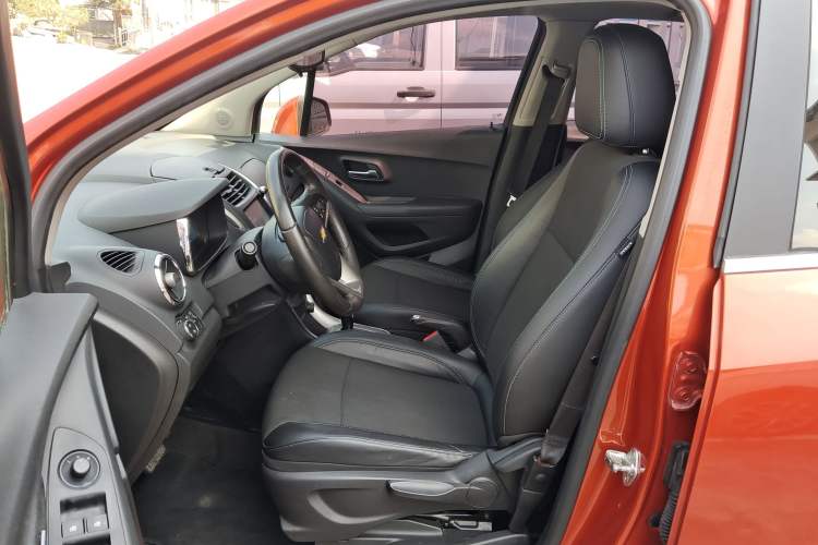 Used Chevrolet Trax 2014 1.4T Automatic Two-Wheel Drive Luxury Model Left Front Seat
