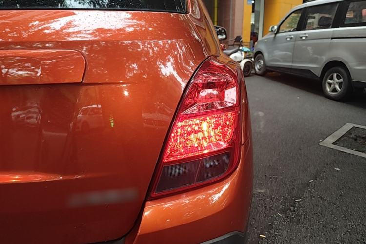 Used Chevrolet Trax 2014 1.4T Automatic Two-Wheel Drive Luxury Model Right Rear Taillight
