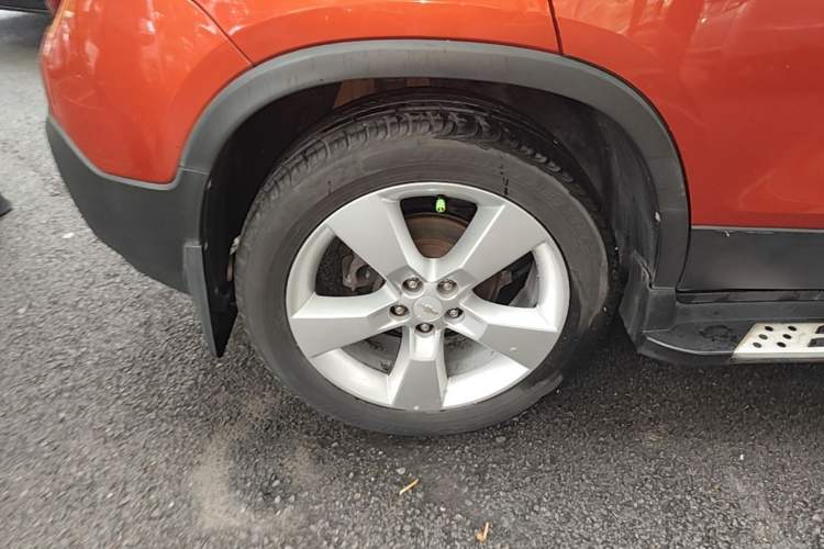 Used Chevrolet Trax 2014 1.4T Automatic Two-Wheel Drive Luxury Model Right Rear Wheel Hub