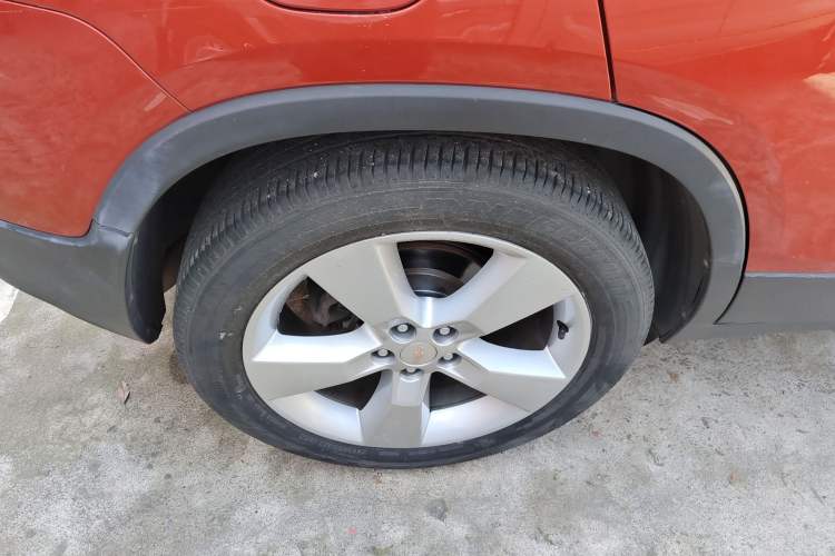 Used Chevrolet Trax 2014 1.4T Automatic Two-Wheel Drive Luxury Model Right Rear Wheel Hub