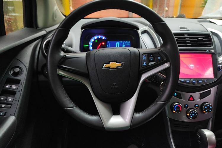 Used Chevrolet Trax 2014 1.4T Automatic Two-Wheel Drive Luxury Model Steering Wheel
