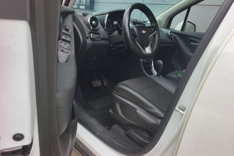 Used Chevrolet Trax 2014 1.4T Automatic Two-Wheel Drive Luxury Model Driver Seat