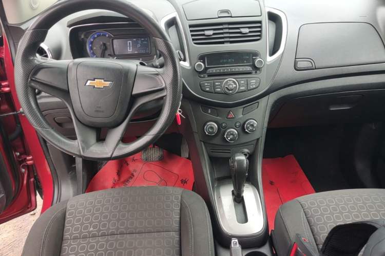 Used Chevrolet Trax 2014 1.4T Automatic Two-Wheel Drive Comfort Version Audio And AC Panel