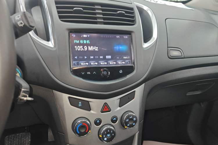 Used Chevrolet Trax 2014 1.4T Automatic All-Wheel Drive Flagship Version Audio And AC Panel