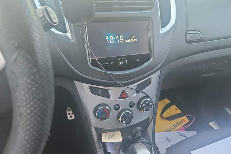 Used Chevrolet Trax 2014 1.4T Transformers Limited Edition Audio And AC Panel