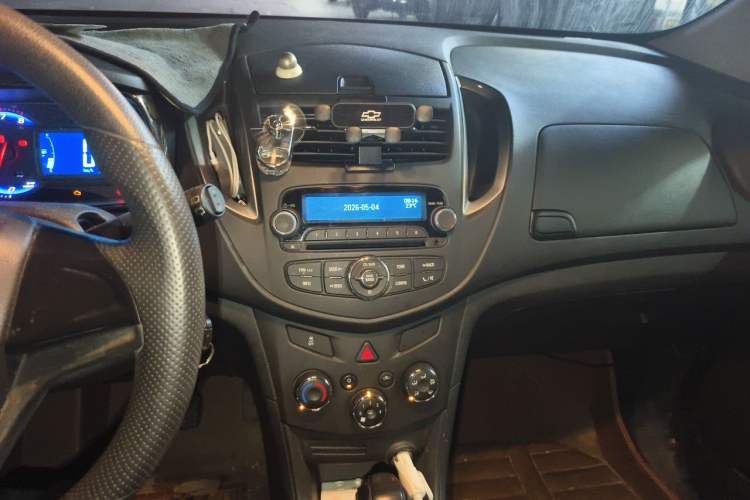 Used Chevrolet Trax 2014 1.4T Automatic Two-Wheel Drive Comfort Version Audio And AC Panel