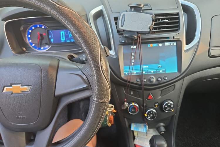 Used Chevrolet Trax 2014 1.4T Automatic Two-Wheel Drive Comfort Version Audio And AC Panel