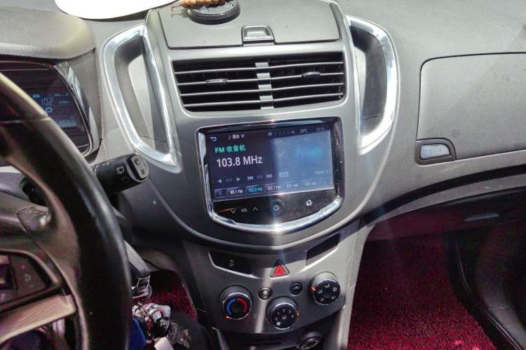 Used Chevrolet Trax 2014 1.4T Transformers Limited Edition Audio And AC Panel