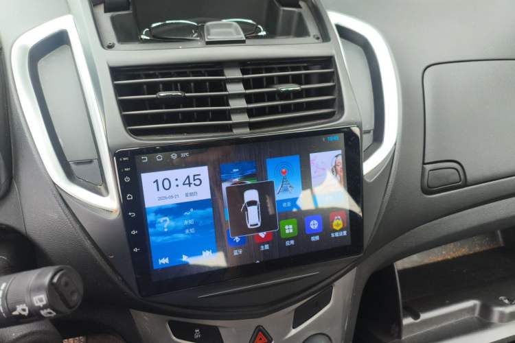 Used Chevrolet Trax 2014 1.4T Automatic Two-Wheel Drive Luxury Model Audio And AC Panel