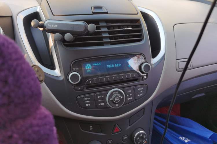 Used Chevrolet Trax 2014 1.4T Automatic Two-Wheel Drive Comfort Version Audio And AC Panel