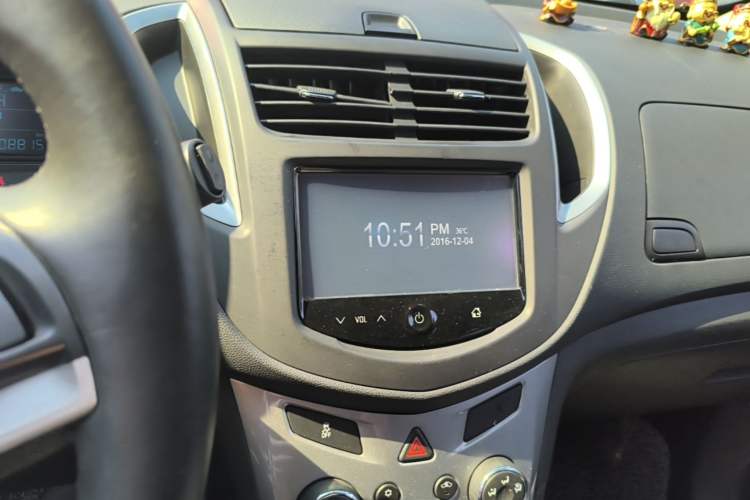 Used Chevrolet Trax 2014 1.4T Automatic Two-Wheel Drive Luxury Model Audio And AC Panel