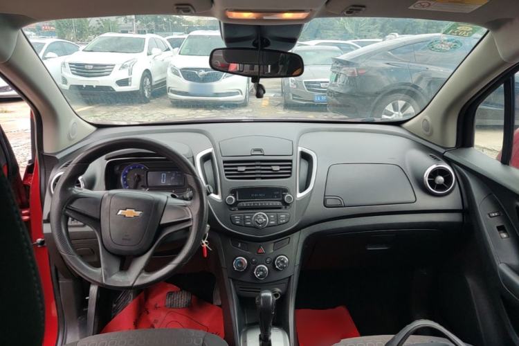 Used Chevrolet Trax 2014 1.4T Automatic Two-Wheel Drive Comfort Version Center Console