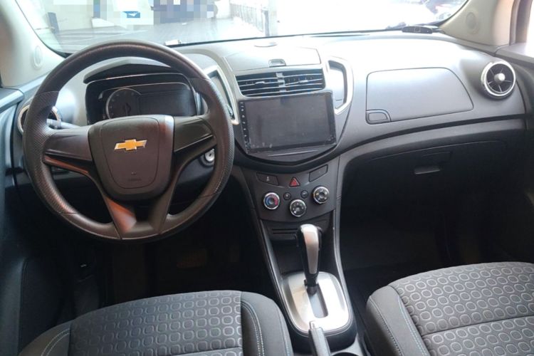 Used Chevrolet Trax 2014 1.4T Automatic Two-Wheel Drive Comfort Version Center Console