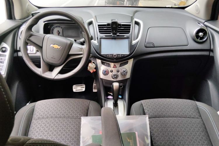 Used Chevrolet Trax 2014 1.4T Automatic Two-Wheel Drive Comfort Version Center Console