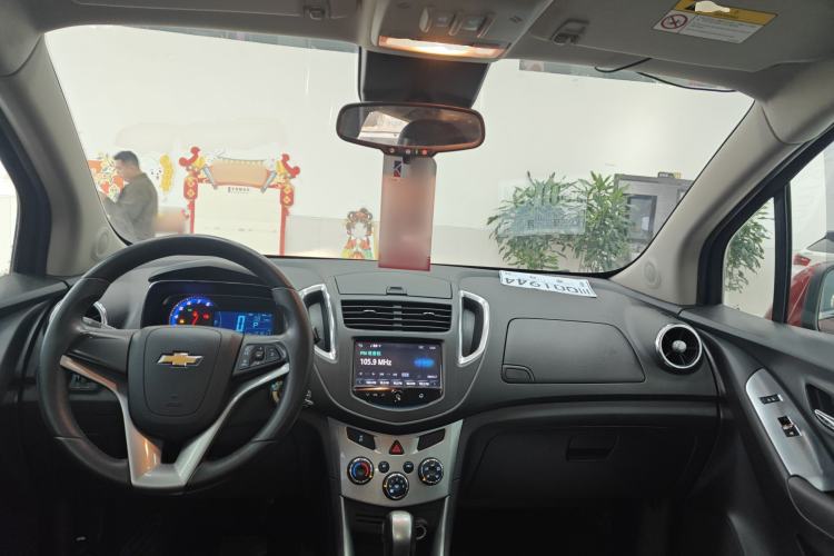 Used Chevrolet Trax 2014 1.4T Automatic All-Wheel Drive Flagship Version Center Console