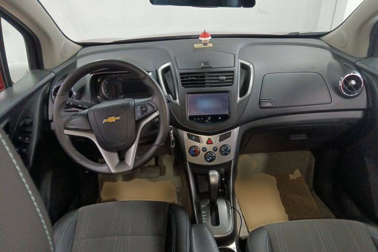 Used Chevrolet Trax 2014 1.4T Automatic Two-Wheel Drive Luxury Model Center Console