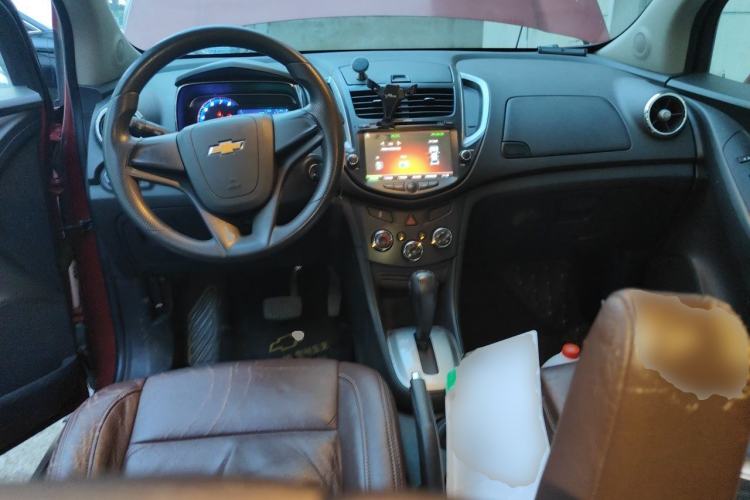 Used Chevrolet Trax 2014 1.4T Automatic Two-Wheel Drive Comfort Version Center Console