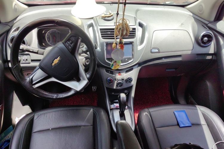 Used Chevrolet Trax 2014 1.4T Transformers Limited Edition Center Console