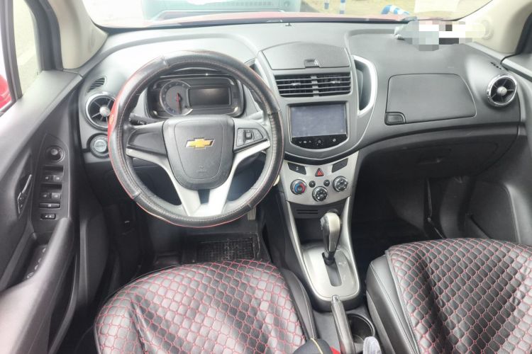 Used Chevrolet Trax 2014 1.4T Automatic Two-Wheel Drive Luxury Model Center Console