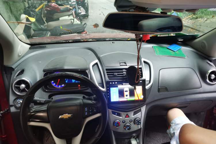 Used Chevrolet Trax 2014 1.4T Automatic All-Wheel Drive Flagship Version Center Console