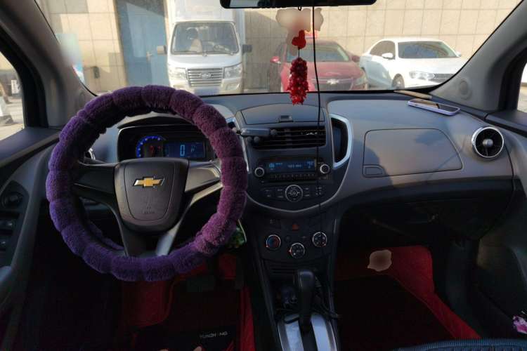 Used Chevrolet Trax 2014 1.4T Automatic Two-Wheel Drive Comfort Version Center Console