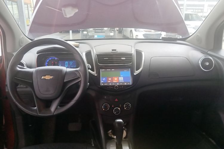 Used Chevrolet Trax 2014 1.4T Automatic Two-Wheel Drive Comfort Version Center Console