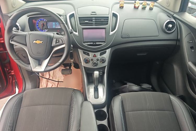 Used Chevrolet Trax 2014 1.4T Automatic Two-Wheel Drive Luxury Model Center Console