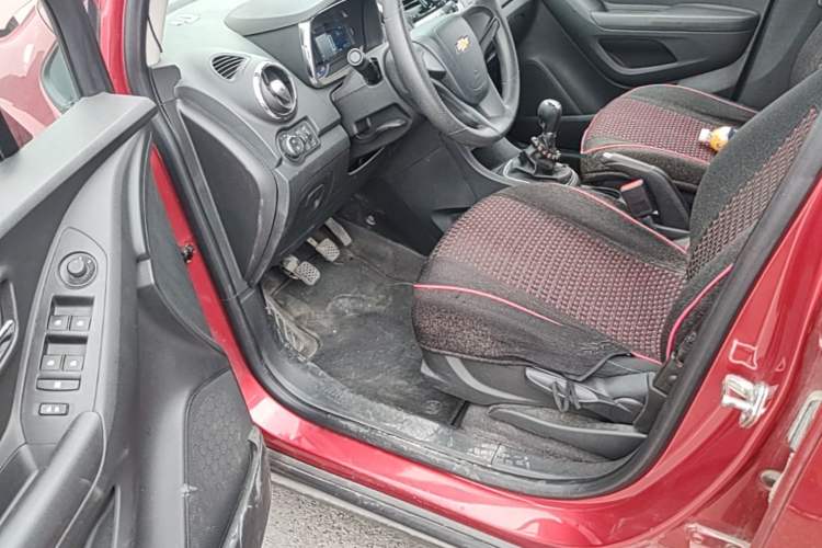 Used Chevrolet Trax 2014 1.4T Manual Two-Wheel Drive Comfort Model Driver Seat